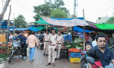 त्योहारी भीड़भाड़ के बीच आरंग पुलिस मुस्तैदी, शांति में बाधा डालने वाले 3 पर प्रतिबंधात्मक कार्रवाई।
