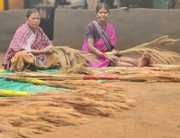 जब जंगलों की छांव से निकलकर स्वावलंबन की मिसाल बनीं नारायणपुर की महिलाएं