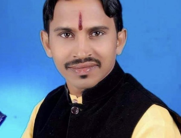 यूपीआई पर शुल्क के फैसले का विरोध,