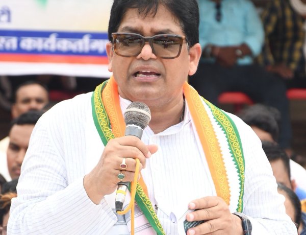 ‘वोट चोरी’ से बनी सरकारें गैरकानूनी, मुख्य चुनाव आयुक्त दें इस्तीफा और गवाह बनें: डॉ. शिवकुमार डहरिया