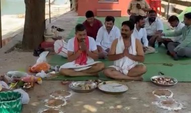 जिन पितरों को स्मरण करने वाला कोई नहीं, उनके लिए राजिम संगम में किया श्राद्ध-तर्पण