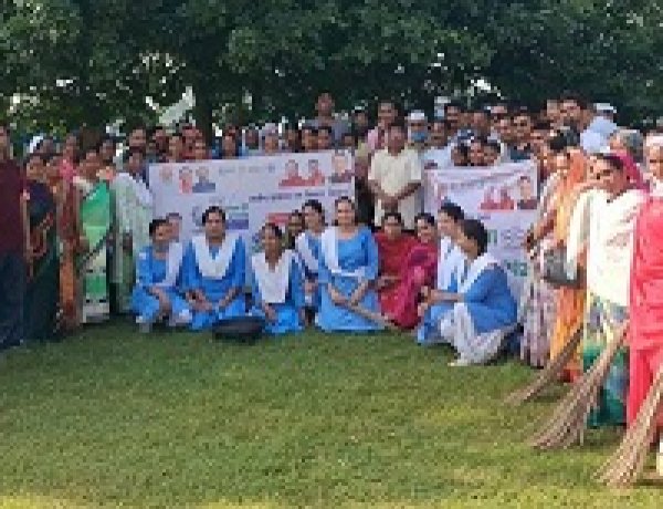 स्वच्छता ही सेवा के तहत संत निरंकारी मंडल ने किया श्रमदान